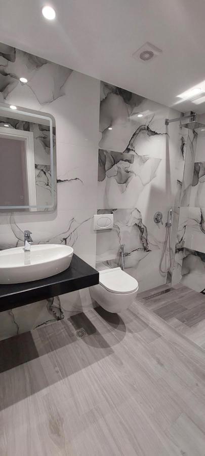 Dani'S Apartments ساراندا المظهر الخارجي الصورة